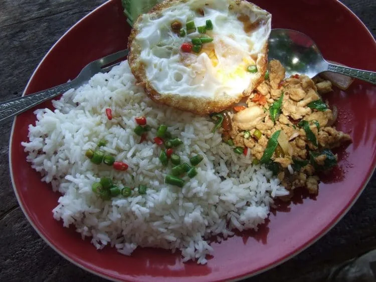 pad krapao restaurant koh chang - ranong - thailand