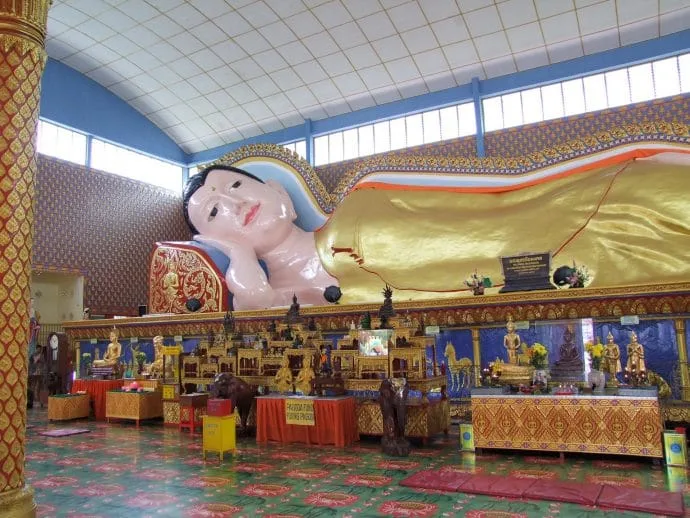 reclining buddha buddhist temple thai penang malaysia