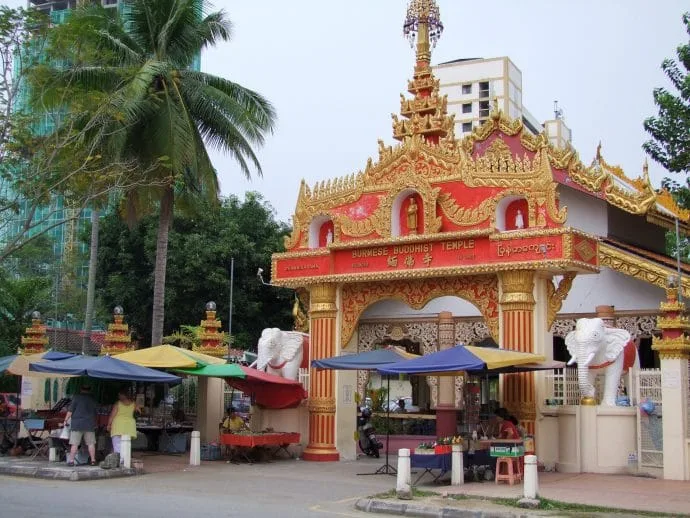 entrance burmese buddhist temple penang malaysia