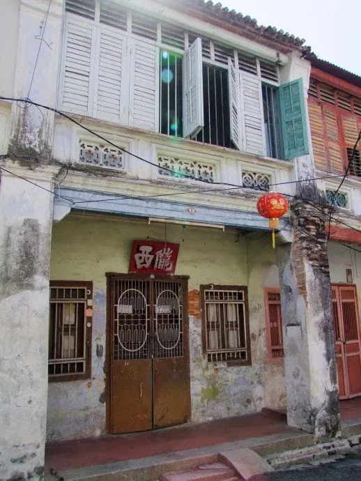 housing next to leong san tong khoo kongsi penang