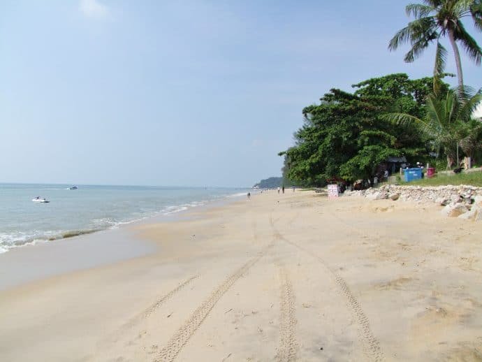 plage batu feringghi cote nord penang