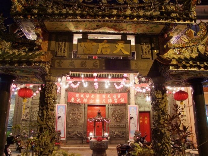 thean hou temple chinois nuit penang malaisie