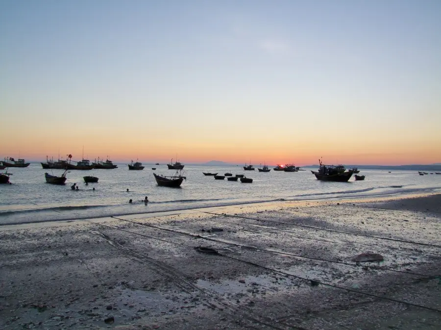 last light port mui ne - vietnam