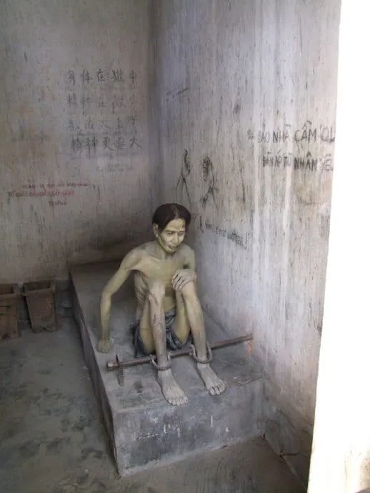 ho chi minh war museum - vietnam