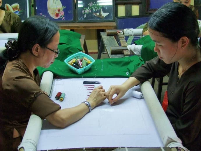 hoi an crafts - vietnam