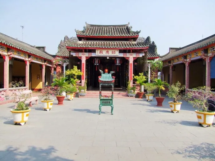 hoi an pagoda - vietnam