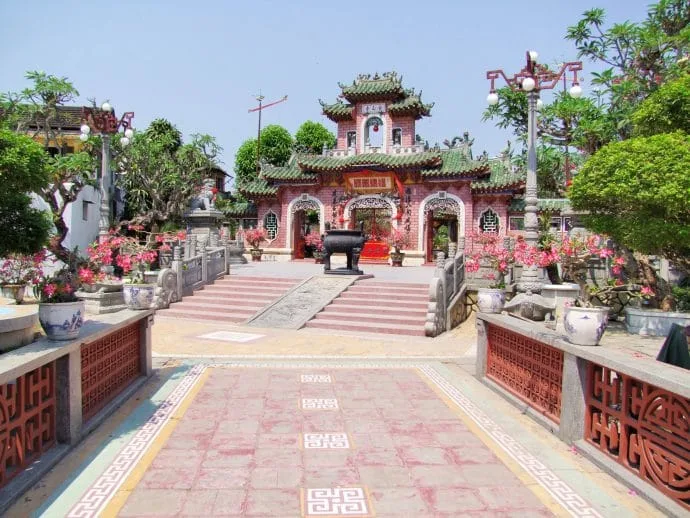 chinese pagoda hoi an - vietnam