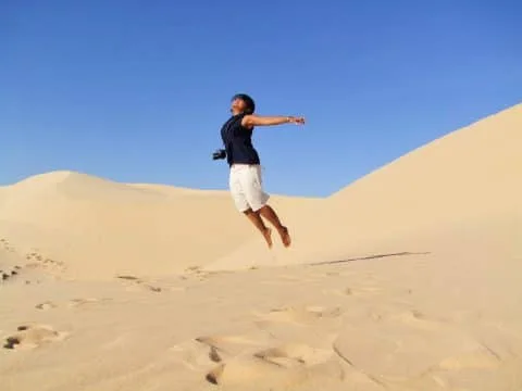 mui ne - jitima jumps white dunes - vietnam