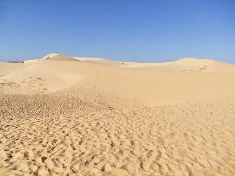 mui ne - comme desert dunes blanches - vietnam