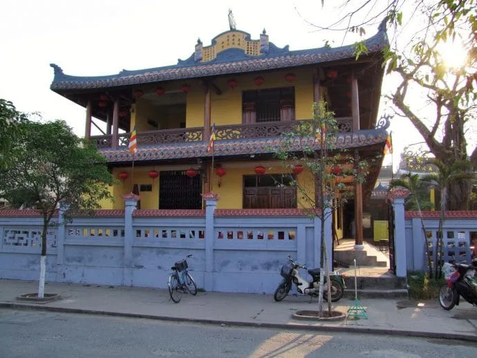 arrive hoi an - vietnam