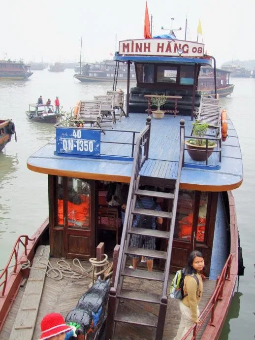 halong bay boat - vietnam