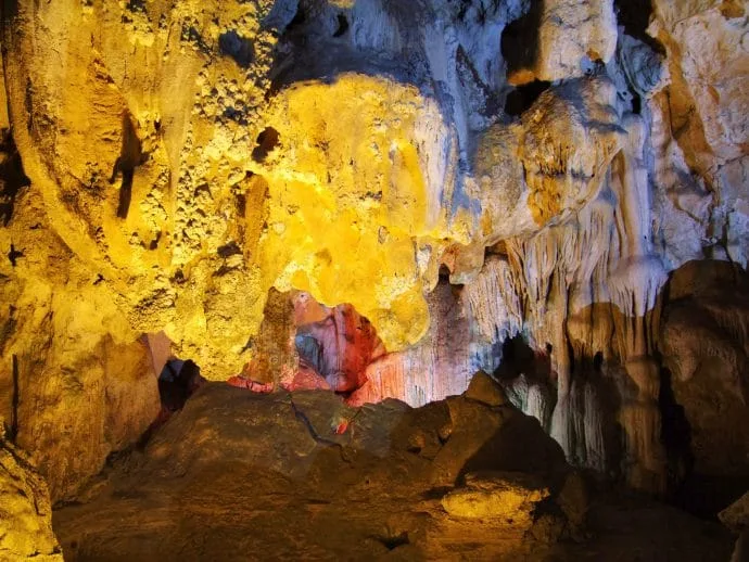 halong bay cave - vietnam