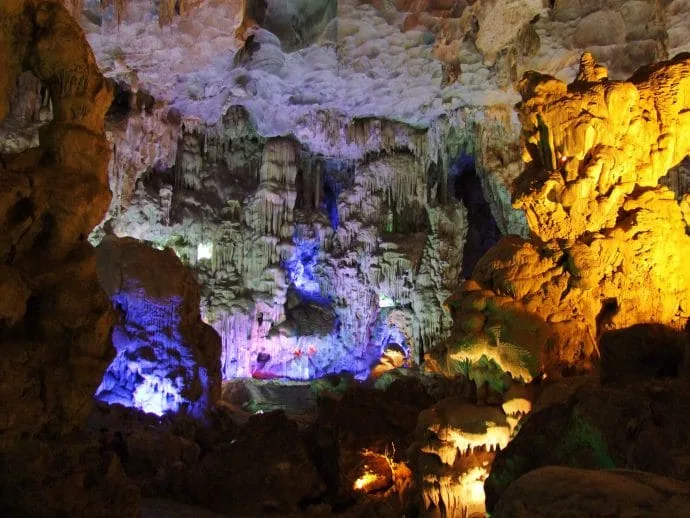 halong bay cave - vietnam