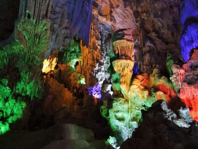 halong bay cave - vietnam