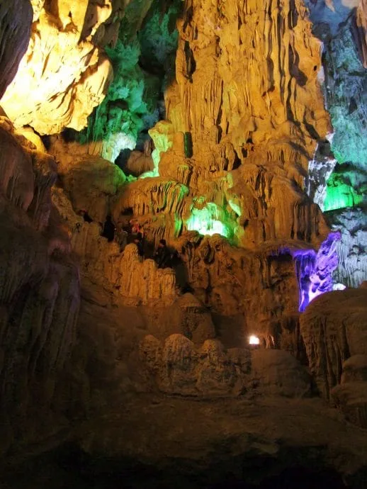 halong bay cave - vietnam