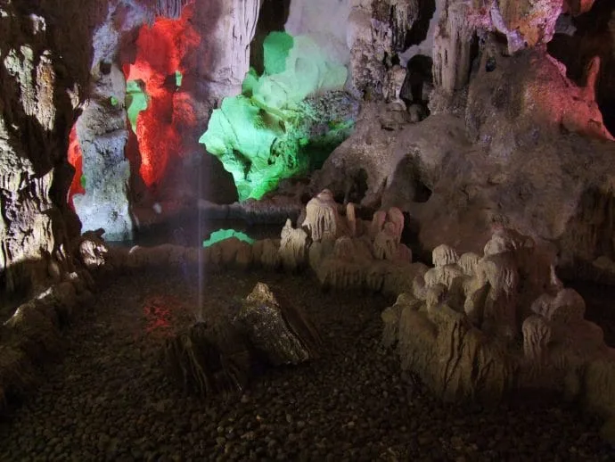 halong bay cave - vietnam