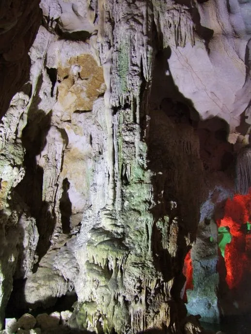 halong bay cave - vietnam
