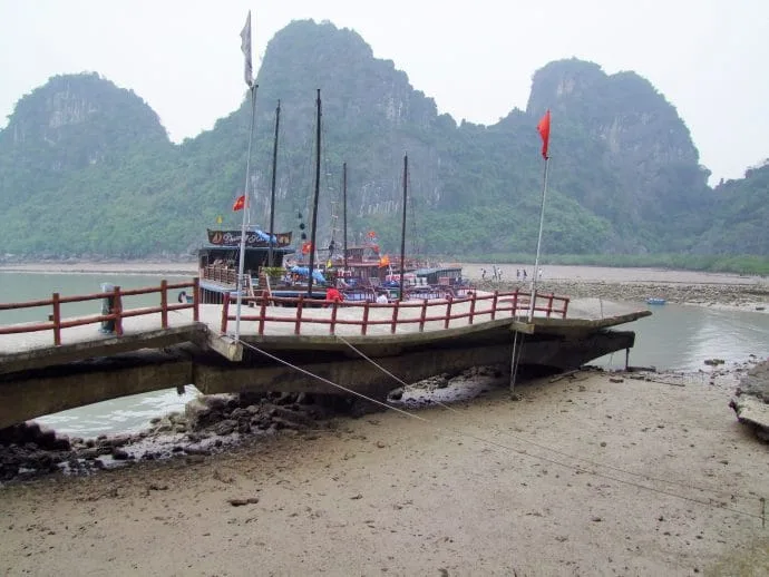 halong bay cave - vietnam