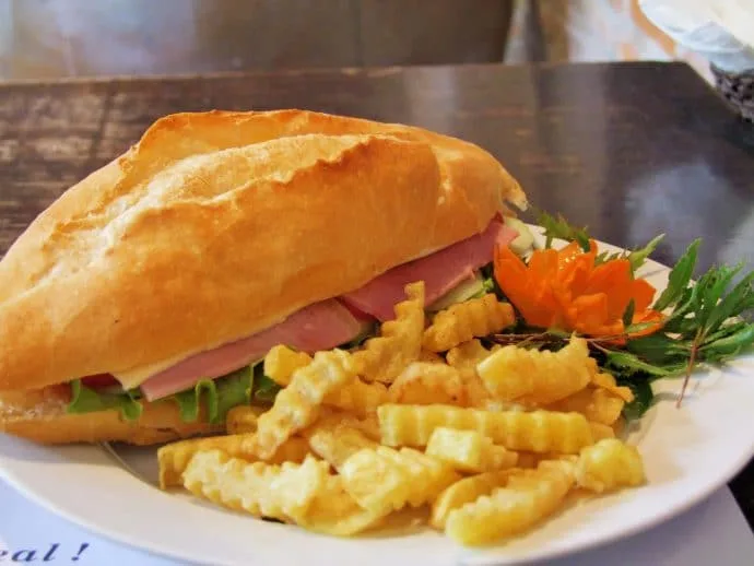 restaurant hanoi - vietnam 2010