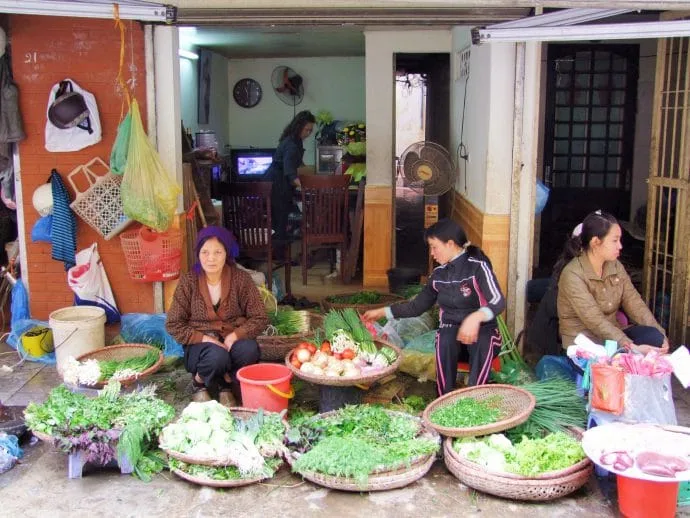 hanoi street market - vietnam 2010