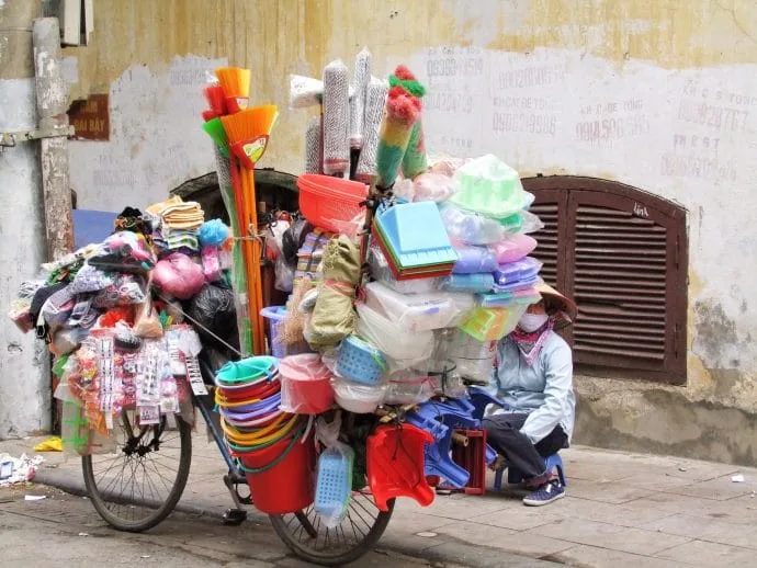 merchant hanoi - vietnam 2010