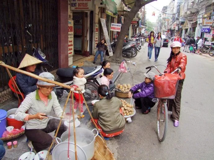 merchant hanoi - vietnam 2010