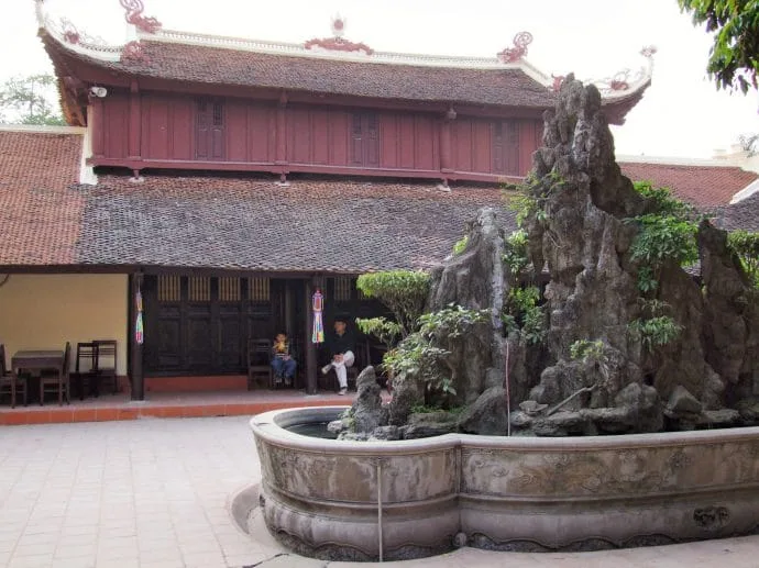 hanoi pagoda - vietnam