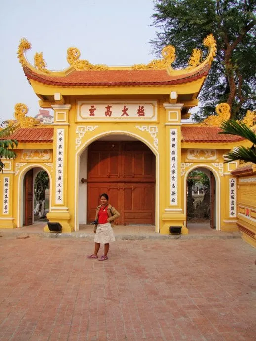 hanoi pagoda - vietnam