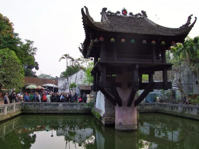 single pillar page hanoi - vietnam 2010