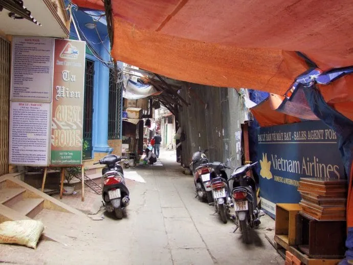 hanoi street - vietnam 2010