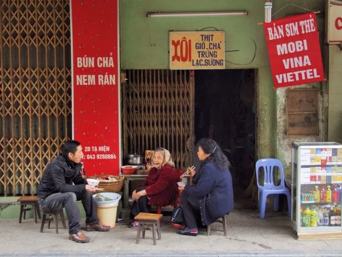 hanoi street - vietnam 2010