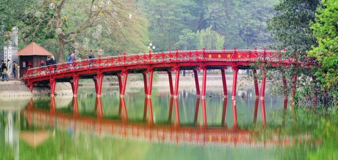 hoan kiem lake hanoi - vietnam