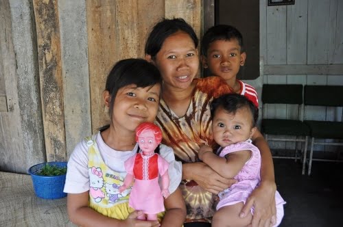 Famille rencontrée vers Borobudur Java Indonesie