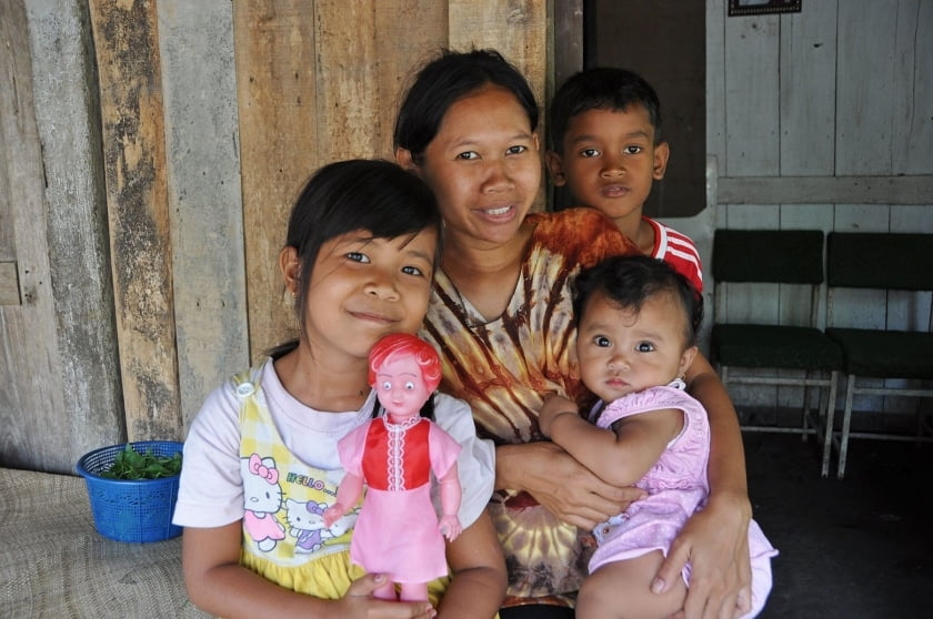 Famille rencontrée vers Borobudur Java Indonesie