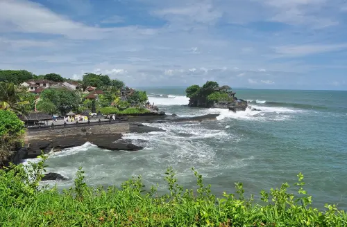 cover bali south temple tanah lot