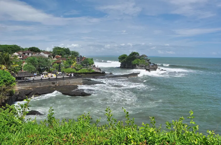 cover bali south temple tanah lot