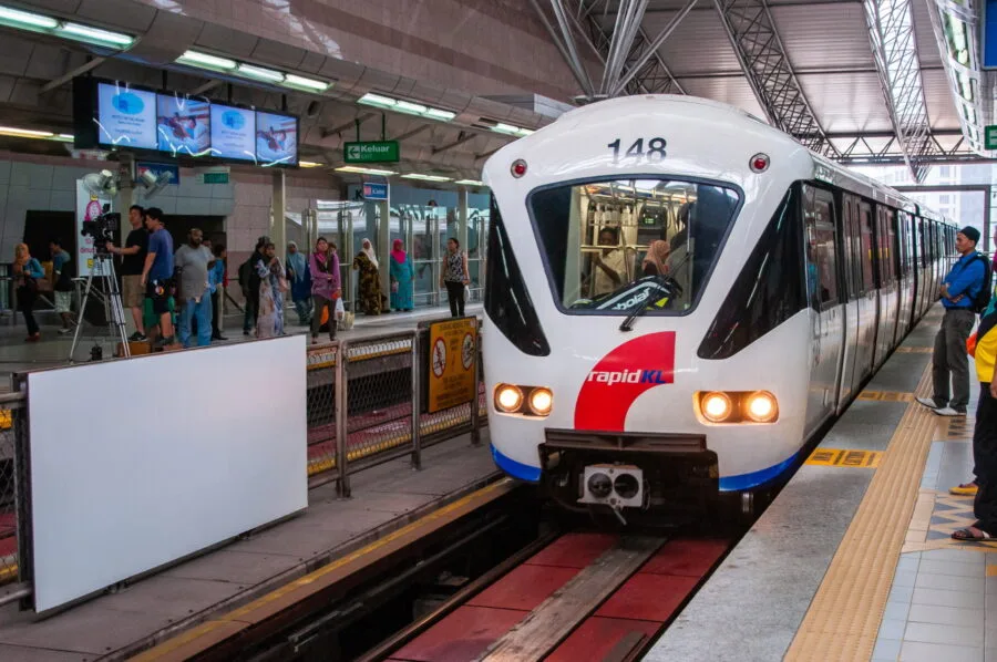 train-arrival-kl-sentral-kuala-lumpur