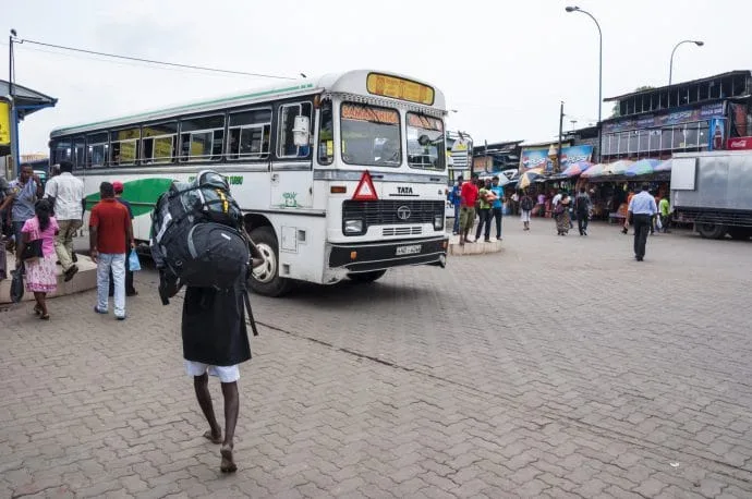 bus colombo galle - sri lanka