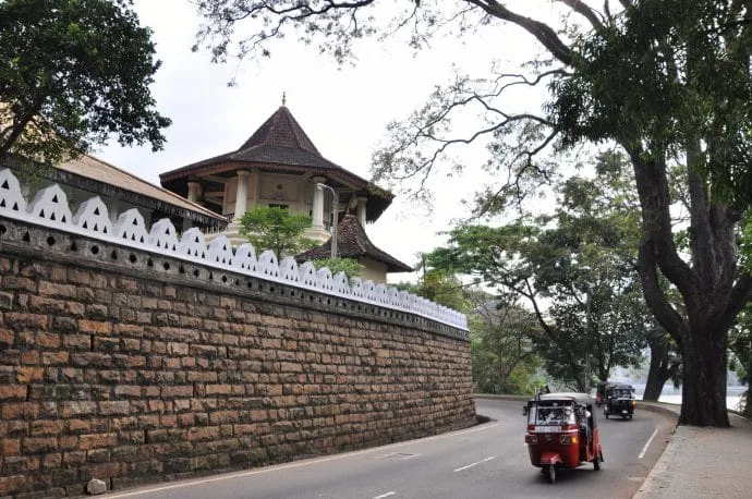 kandy lake - sri lanka