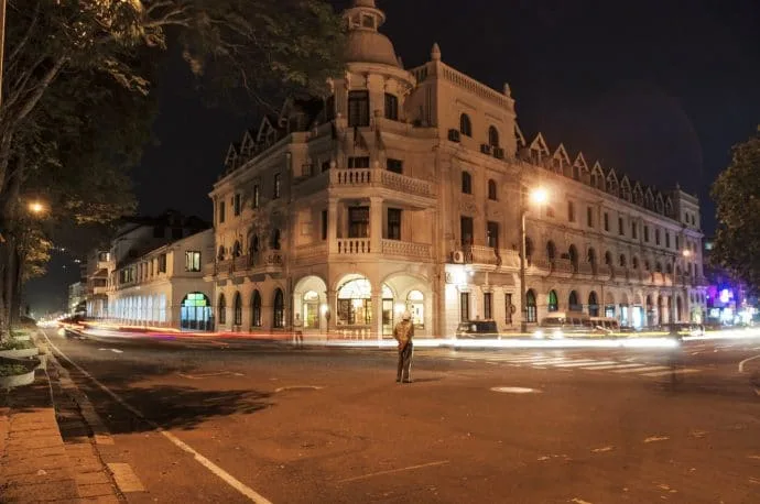 queen hotel night kandy - sri lanka