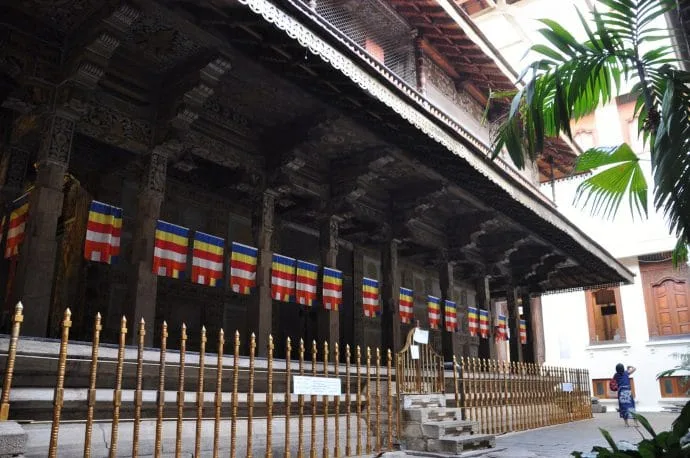temple of the tooth - kandy - sri lanka