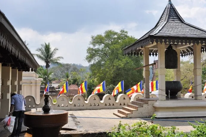 temple of the tooth - kandy - sri lanka