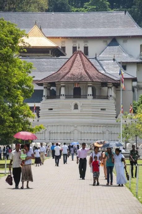 temple of the tooth - kandy - sri lanka
