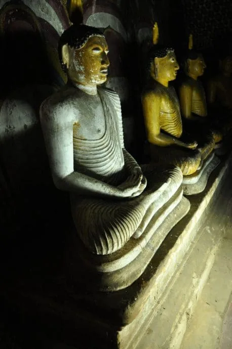 dambulla cave western temple - sri lanka