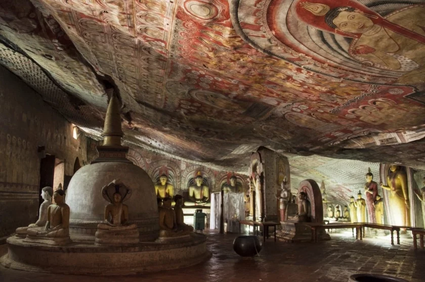 dambulla caves - sri lanka