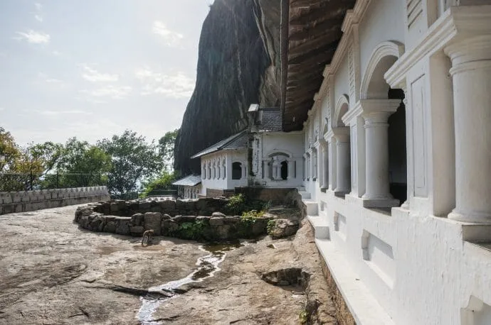 dambulla caves - sri lanka
