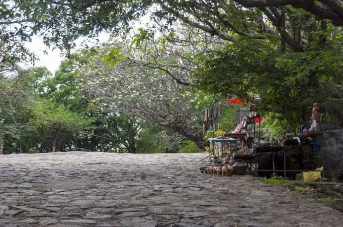 dambulla caves - sri lanka