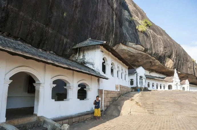 dambulla caves - sri lanka