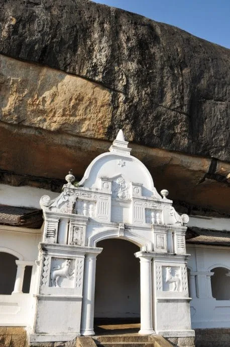 dambulla caves - sri lanka