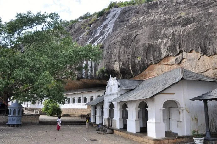 dambulla caves - sri lanka